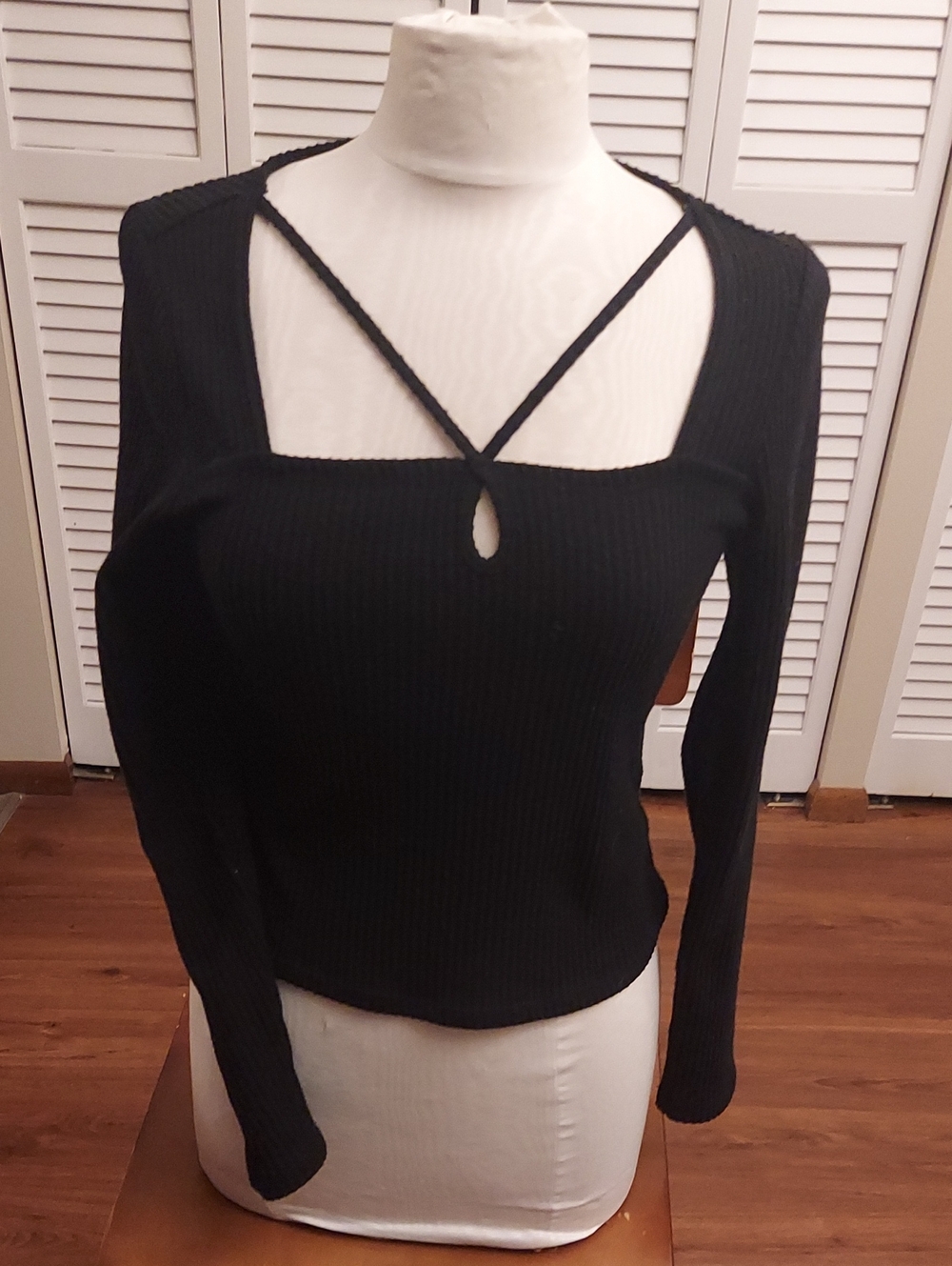 Old Navy Black Ribbed Long Sleeve Top with Crisscross Straps